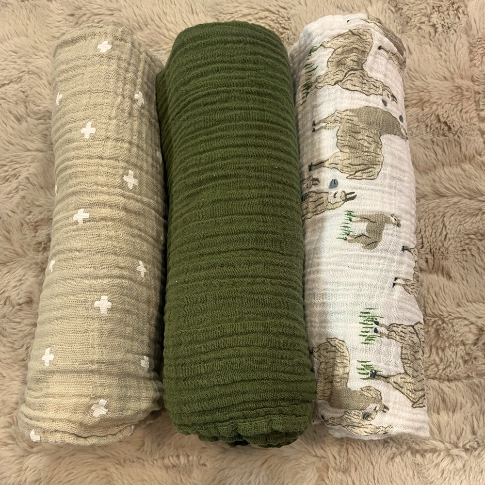 Little Unicorn 3 pack baby swaddles.